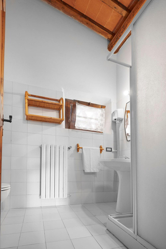Bathroom 3, Tenuta San Vito, Florence