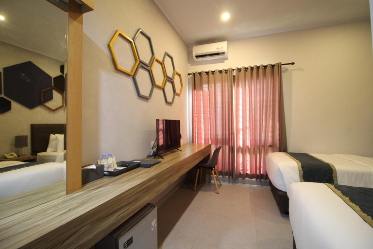 Bedroom 8