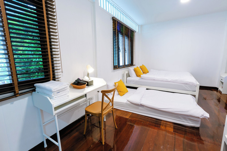 Bedroom 13