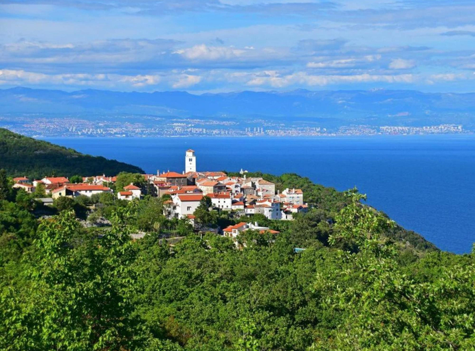 Others 3, Chic and Cozy Brsec Apartment With Sea View, Mošćenička Draga