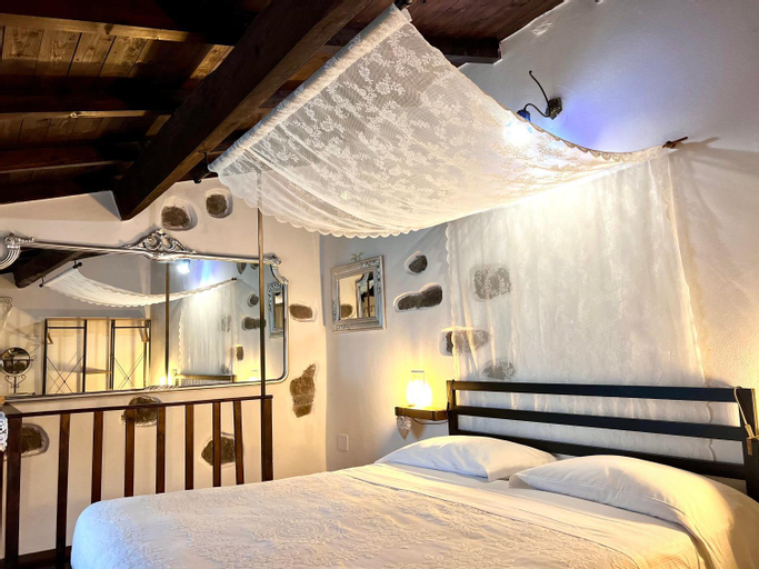 Bedroom 1, Stecado - il Soppalco, Imperia