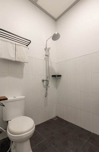 Bathroom 4