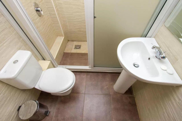 Bathroom 20