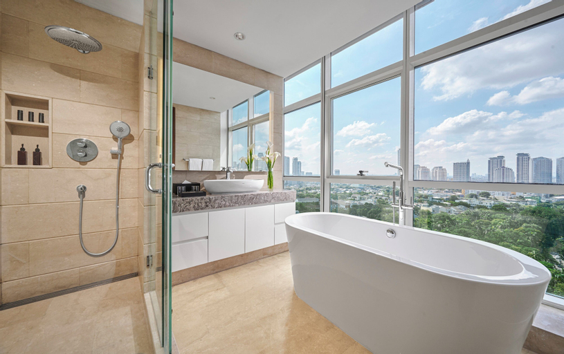 Bathroom 9