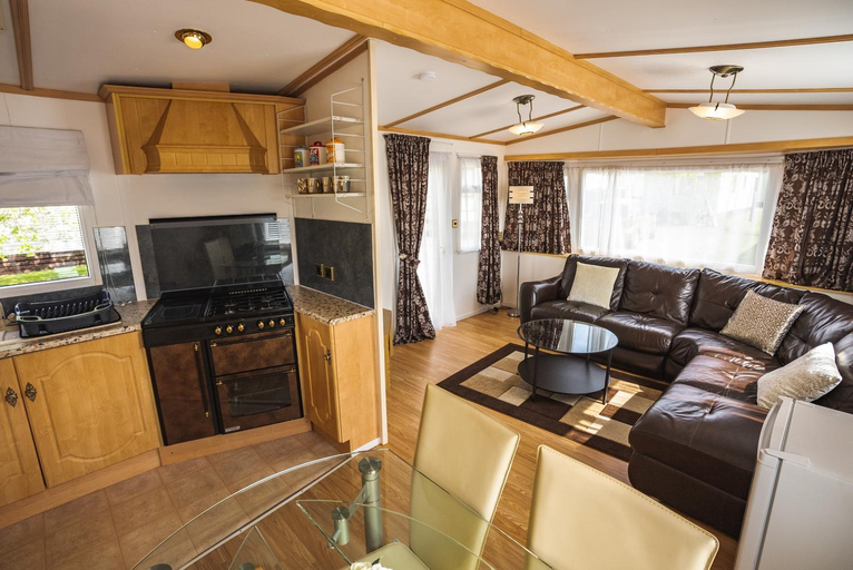 Others 5, Lochlands 2BR Family Caravan - Pets - Play Park, Angus