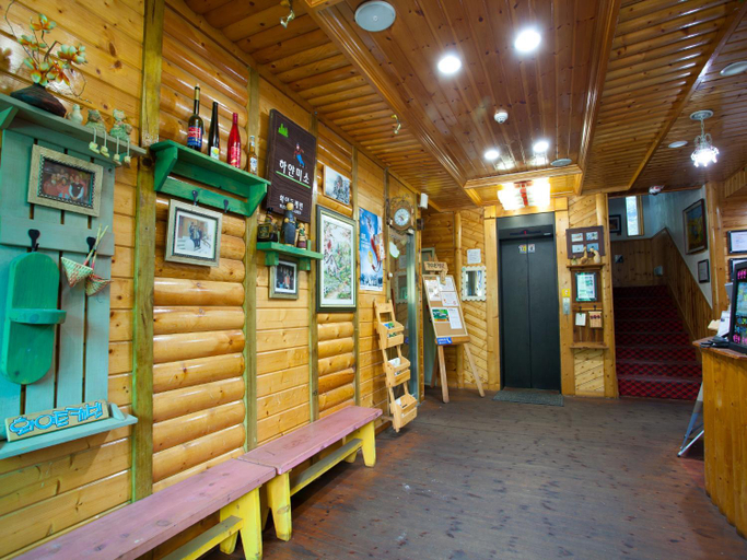 Public Area 2, White Cabin, Pyeongchang
