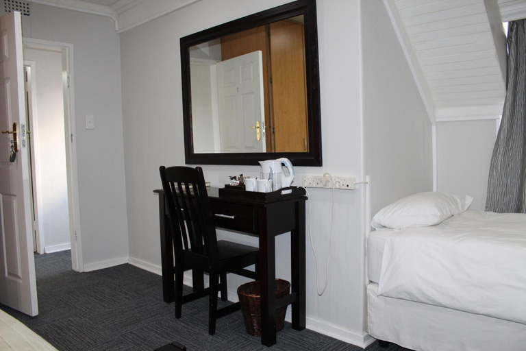 Bedroom 2, 3 Liebeloft Guest House, Ekurhuleni