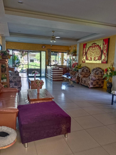 Public Area, พลอยไพลินPLOYPAILIN, Pai