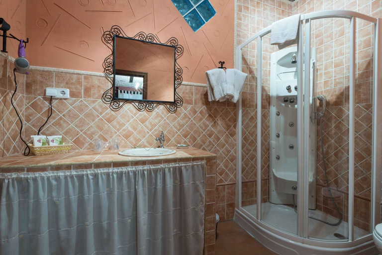 Bathroom 4, Hospederia Rural Palacio Guzmanes, Jaén