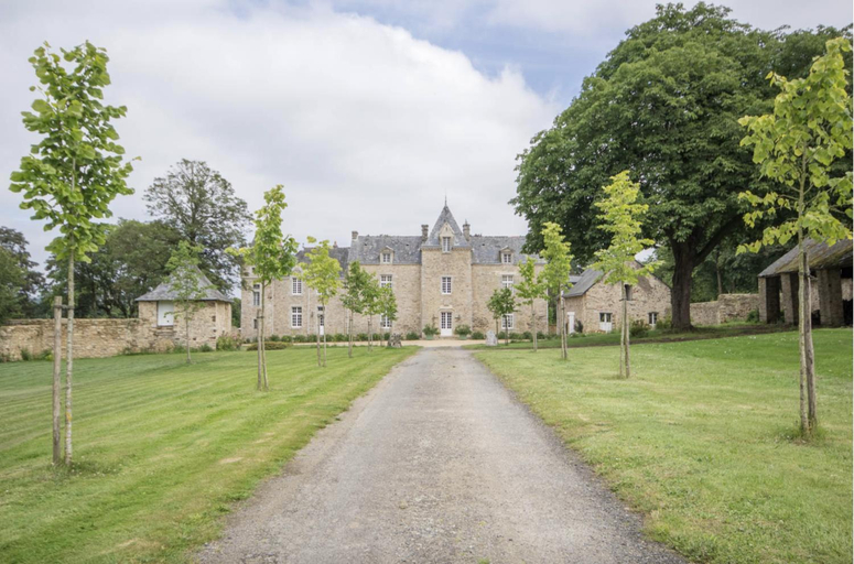 Others 5, Chateau de Cadouzan, Morbihan