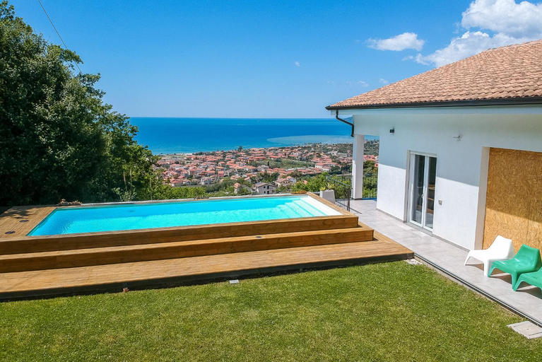 Others 4, Naima Boutique Villa, Salerno
