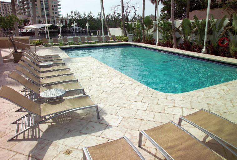 Sport & Beauty 2, GALLERYone - a DoubleTree Suites by Hilton, Broward
