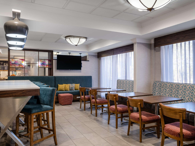 Public Area 2, Hampton Inn Peachtree Corners Norcross, Gwinnett