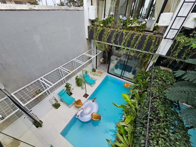 Swimming Pool 17