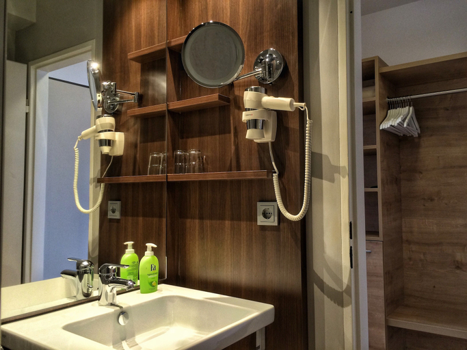Bathroom 5, Hotel Knorz, Fürth