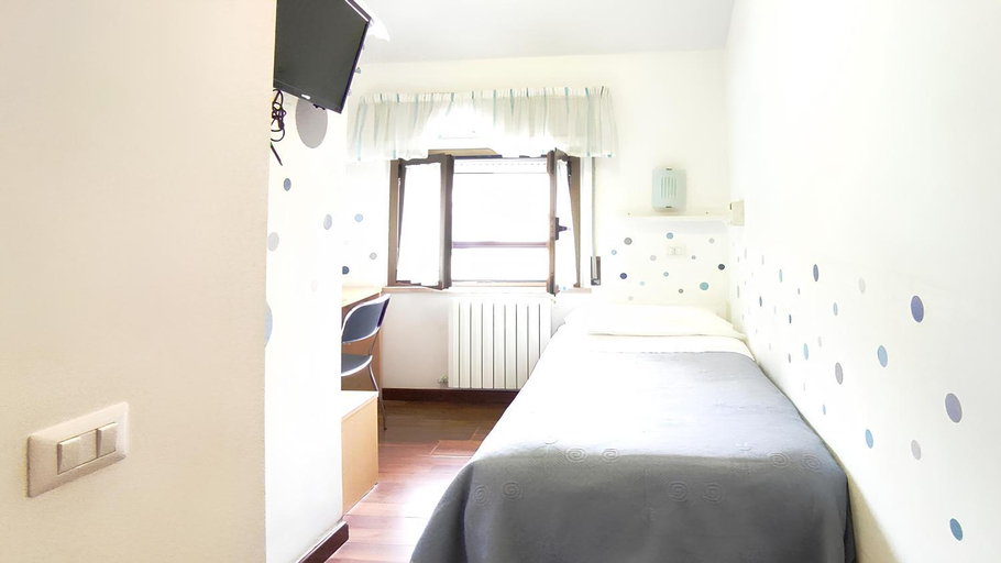 Bedroom 4, Birilli B&B, Macerata