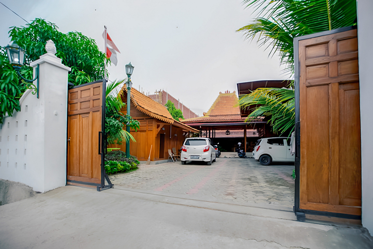 Exterior & Views 2, RedDoorz Syariah @ Omahe Qoema 3 Yogyakarta, Bantul