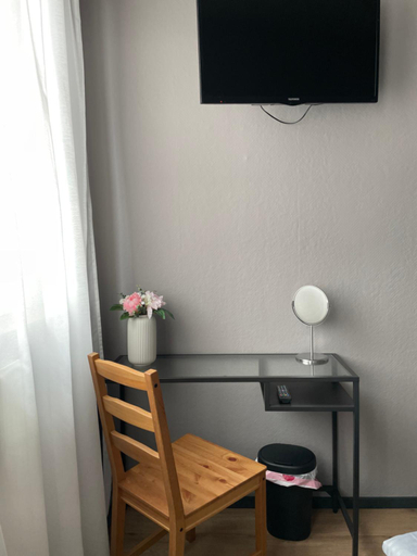 Others 3, Alpha Fremdenzimmer, Fürth