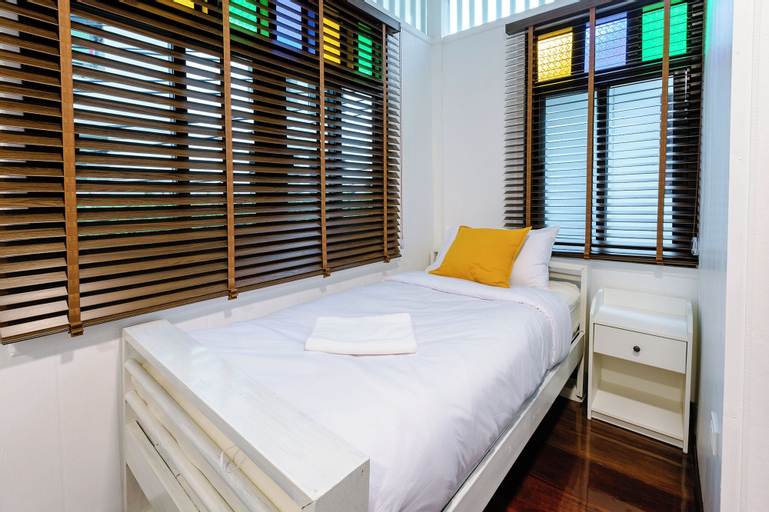 Bedroom 12
