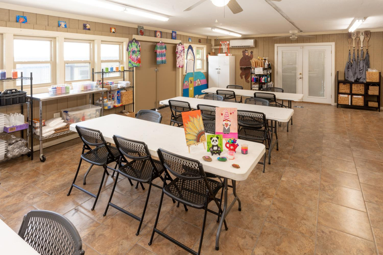 Food & Drinks 5, Hill Country Cottage & RV Resort, Comal