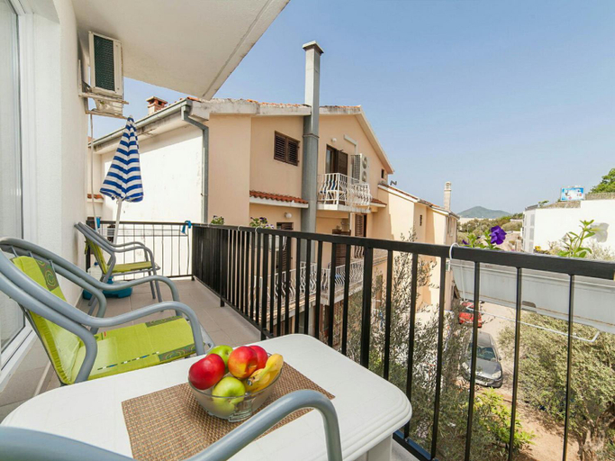 Others 5, Hana Accommodation