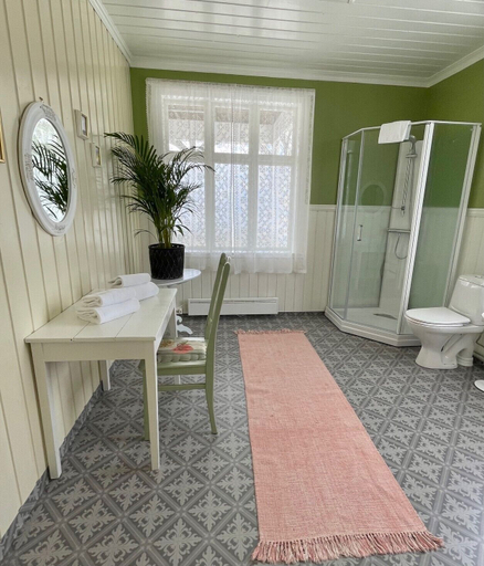Others 4, Visnes hotel Stryn AS, Stryn