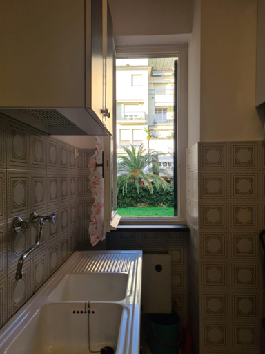 5, Altamarea, Genova