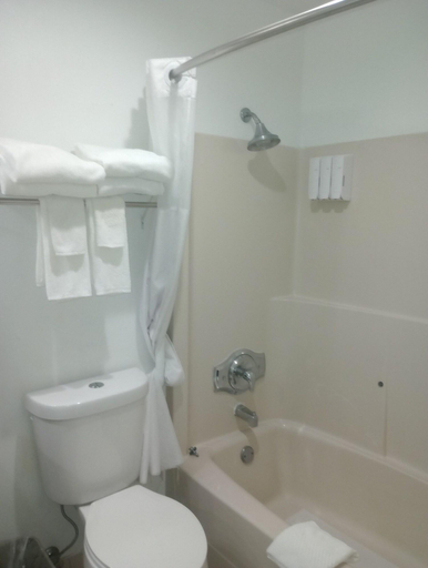Bathroom, Quality Inn Post Falls, Kootenai
