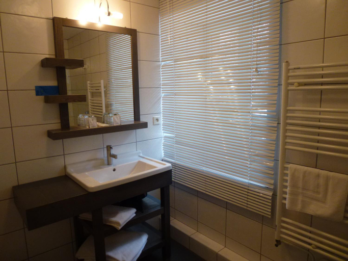 Bathroom 5