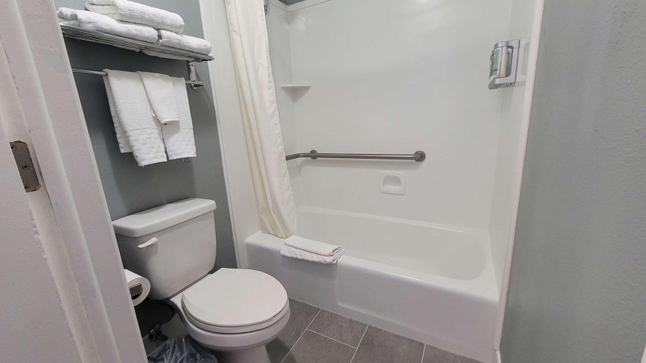 Bathroom 4, Best Western Pocatello Inn, Bannock