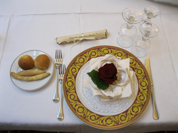 Food & Drinks 5, Albergo Esposito, Lecco
