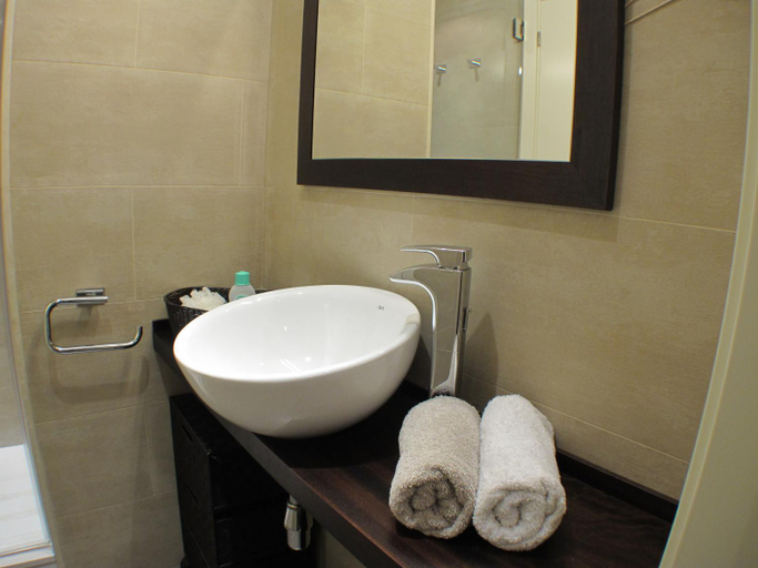 Bathroom 1, Barcelona4Seasons - Muntaner, Barcelona