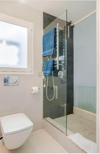 Shower, Apartments in Old Town, Málaga