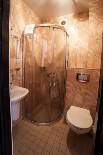 Bathroom 3, Hotel Maria, Strzelin