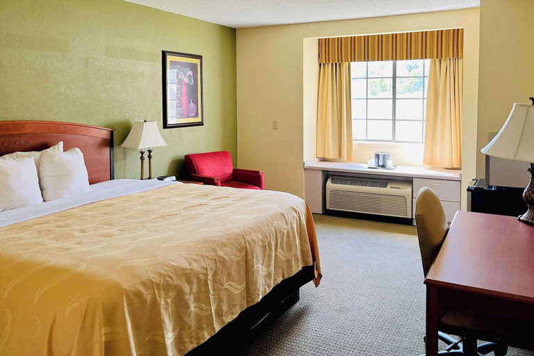Bedroom 3, Quality Inn & Suites Prestonsburg, Floyd