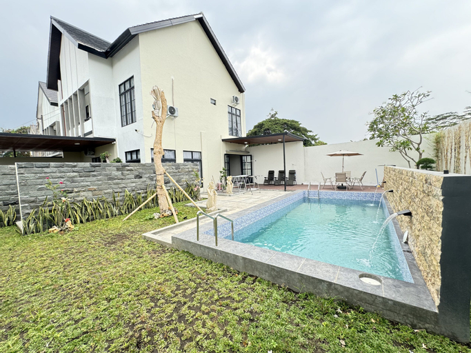 Villa Asana Kolam Renang Private, Sleman