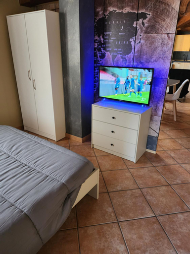 Bedroom 2, Stea monolocale loft in villa, Cuneo
