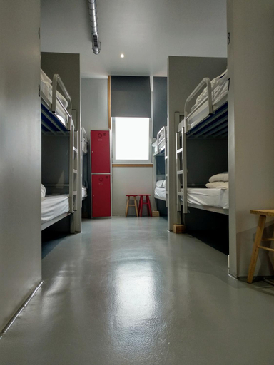 Others 5, Acola Hostel, Pontevedra