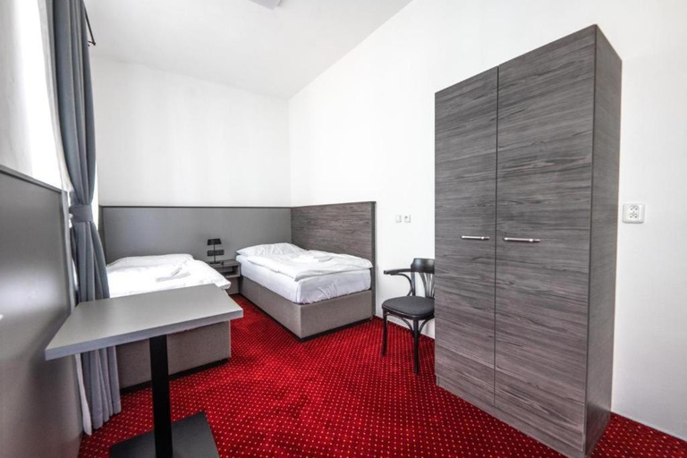Bedroom 2, Hotel Trebovska restaurace, Svitavy