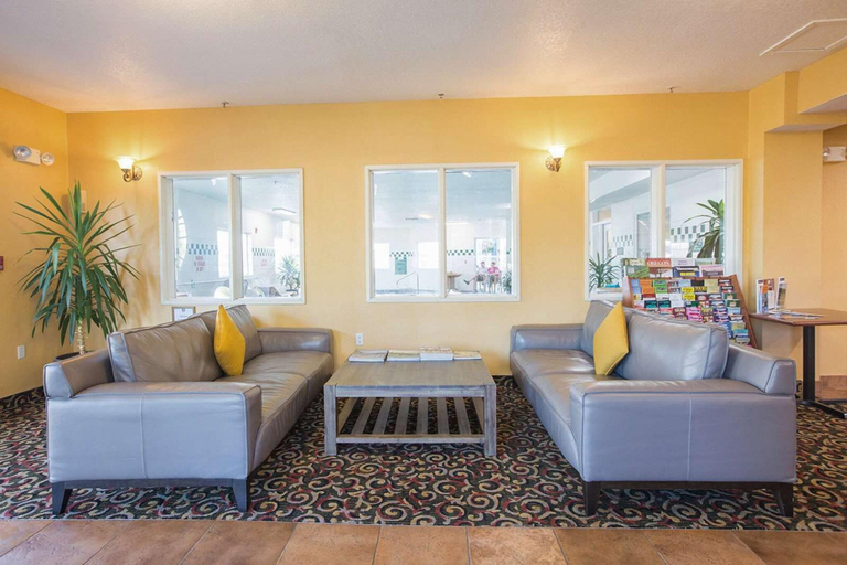 Public Area 3, Red Lion Inn & Suites McMinnville, Yamhill