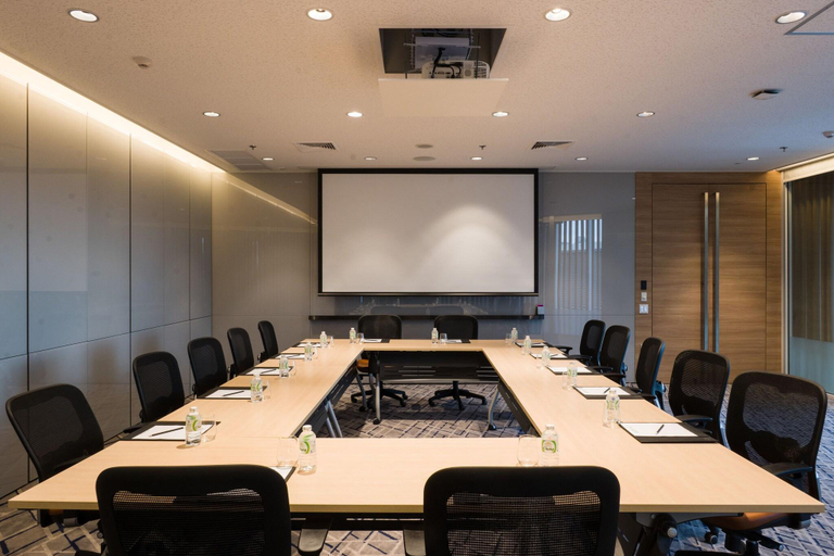 Business Facilities 2, Modena by Fraser Bangkok Hotel Residences, Khlong Toey