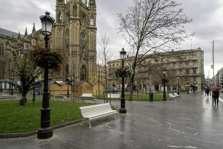Always Easy I Catedral, Guipúzcoa