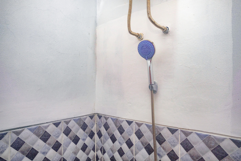 Bathroom 9