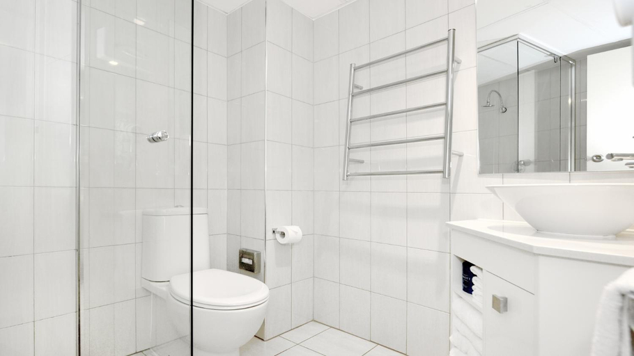 Bedroom 3, Atlantic Tower Motor Inn, Adelaide