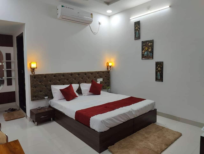 Bedroom 2, Hotel Rishi Excellency, Pali