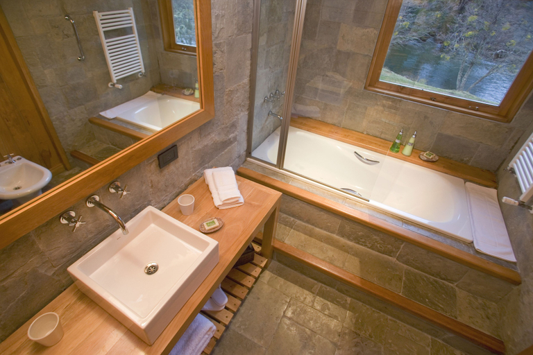 Bathroom 4, Rio Hermoso Hotel De Montaña, Lacar