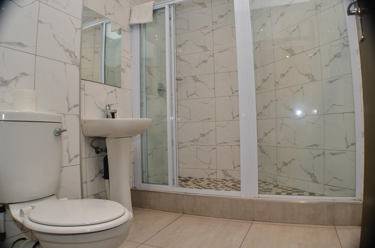 Bathroom, Solrand Hotel, eThekwini