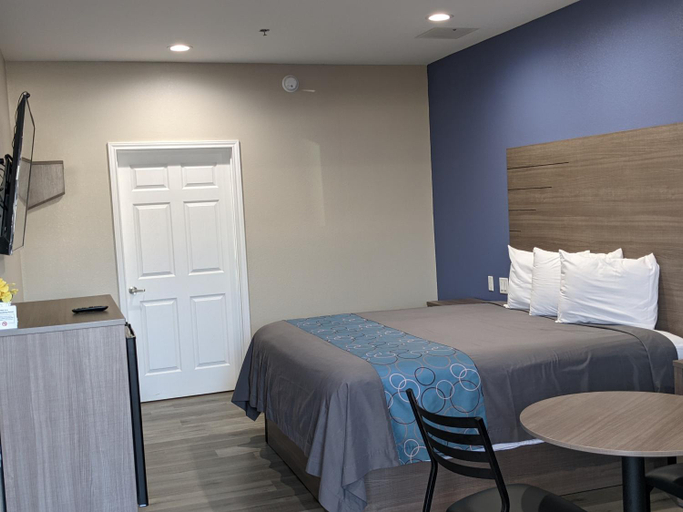 Bedroom 4, Holiday Inn motel, Aransas