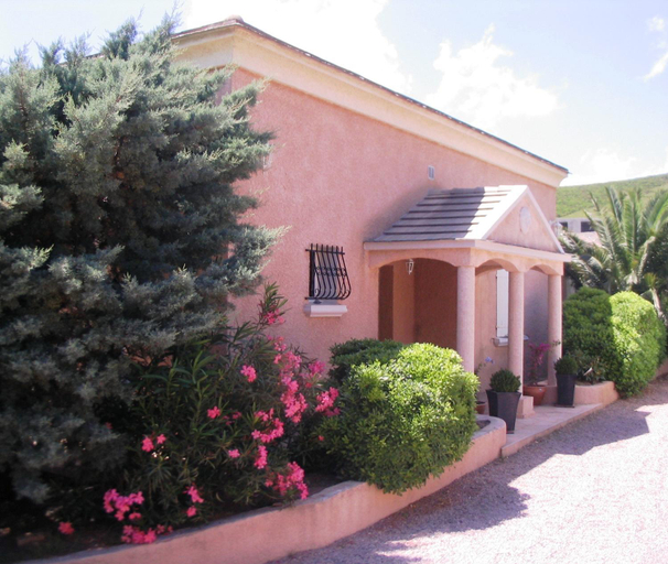 Entrance, Gites Carolina, Haute-Corse