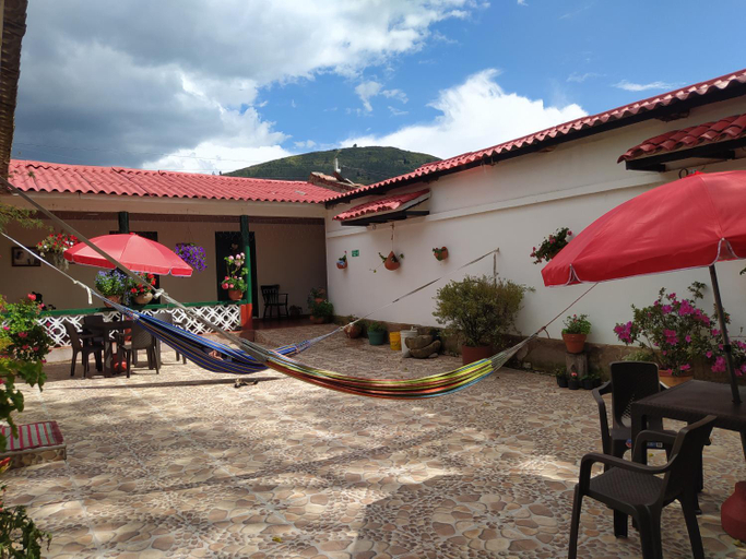 Others 5, Villa Alioc, Izá